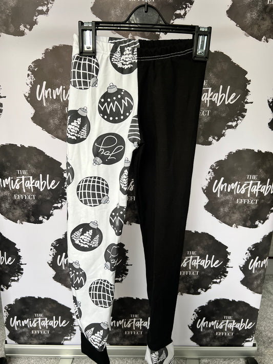Mixed Size Black & White Baubles half and half leggings
